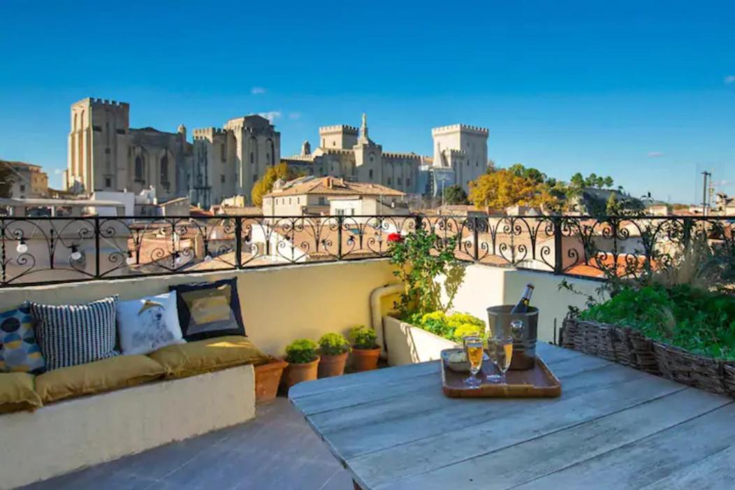 Magnifique Appartement De Charme Avec Vue Sur Le Palais Des Papes A Avignon Wifi Gratuit Екстериор снимка