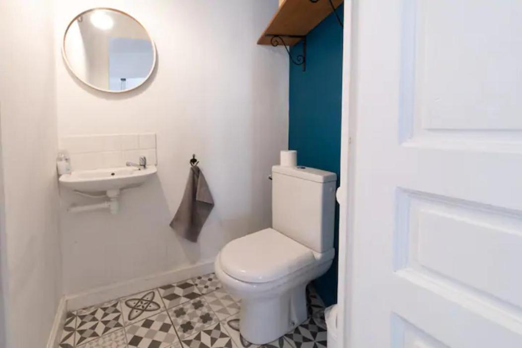 Magnifique Appartement De Charme Avec Vue Sur Le Palais Des Papes A Avignon Wifi Gratuit Екстериор снимка